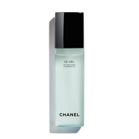 chanel gel makeup remover|Chanel cleansing towelettes.